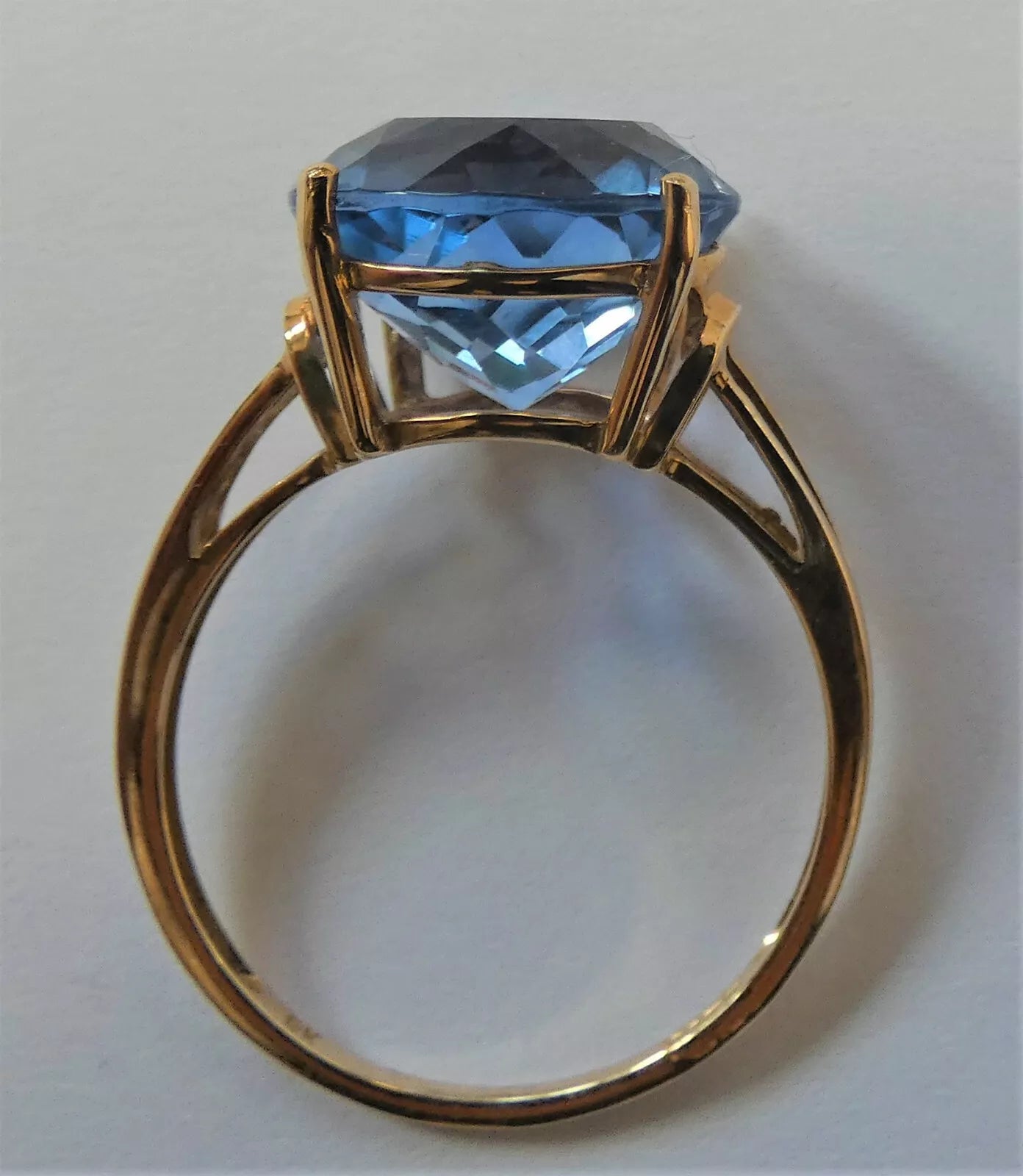 Fluorite Ring Colour Change MASSIVE 9.38 Carats 9ct Yellow Gold SIZE S BA32