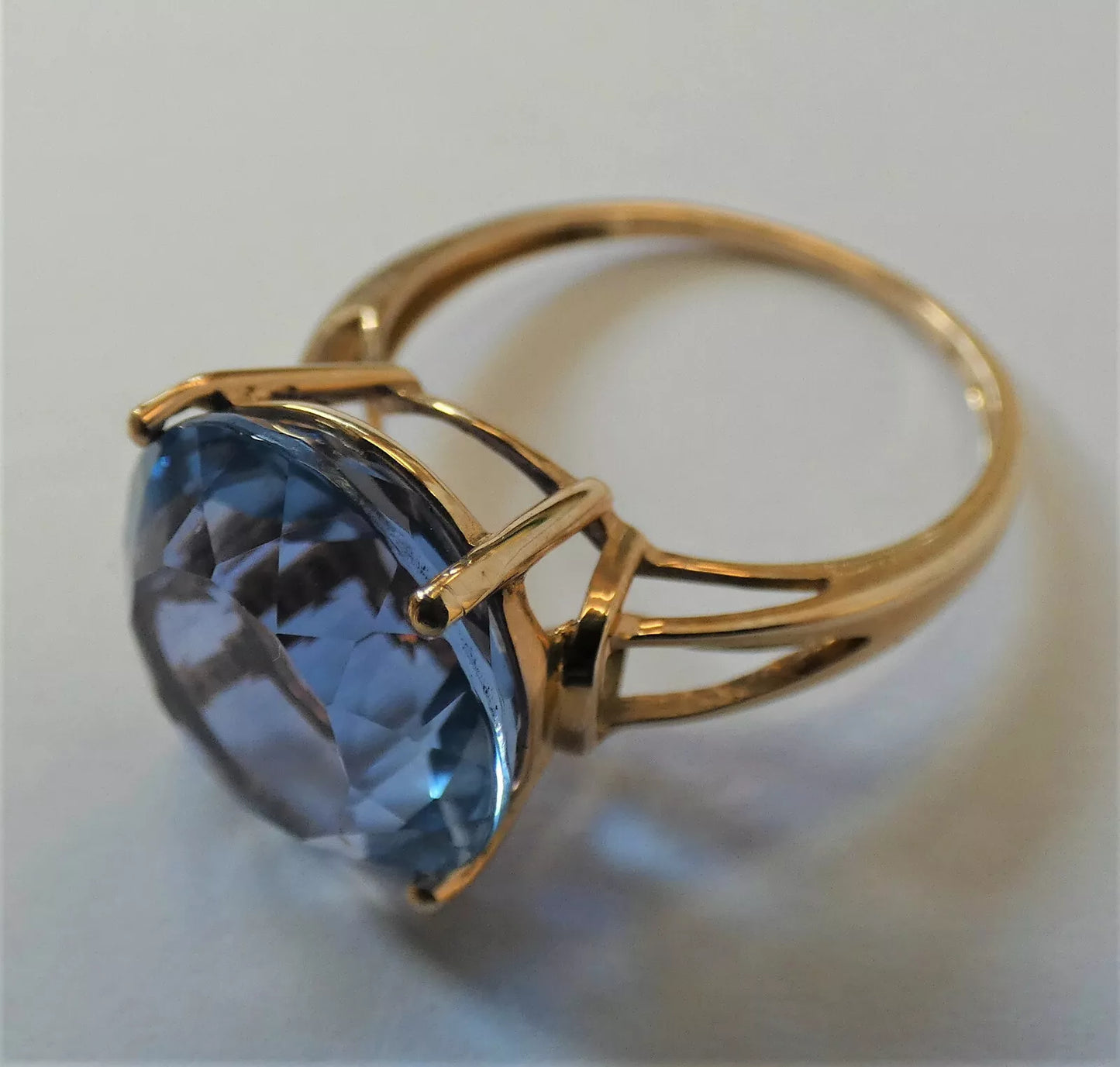 Fluorite Ring Colour Change MASSIVE 9.38 Carats 9ct Yellow Gold SIZE S BA32