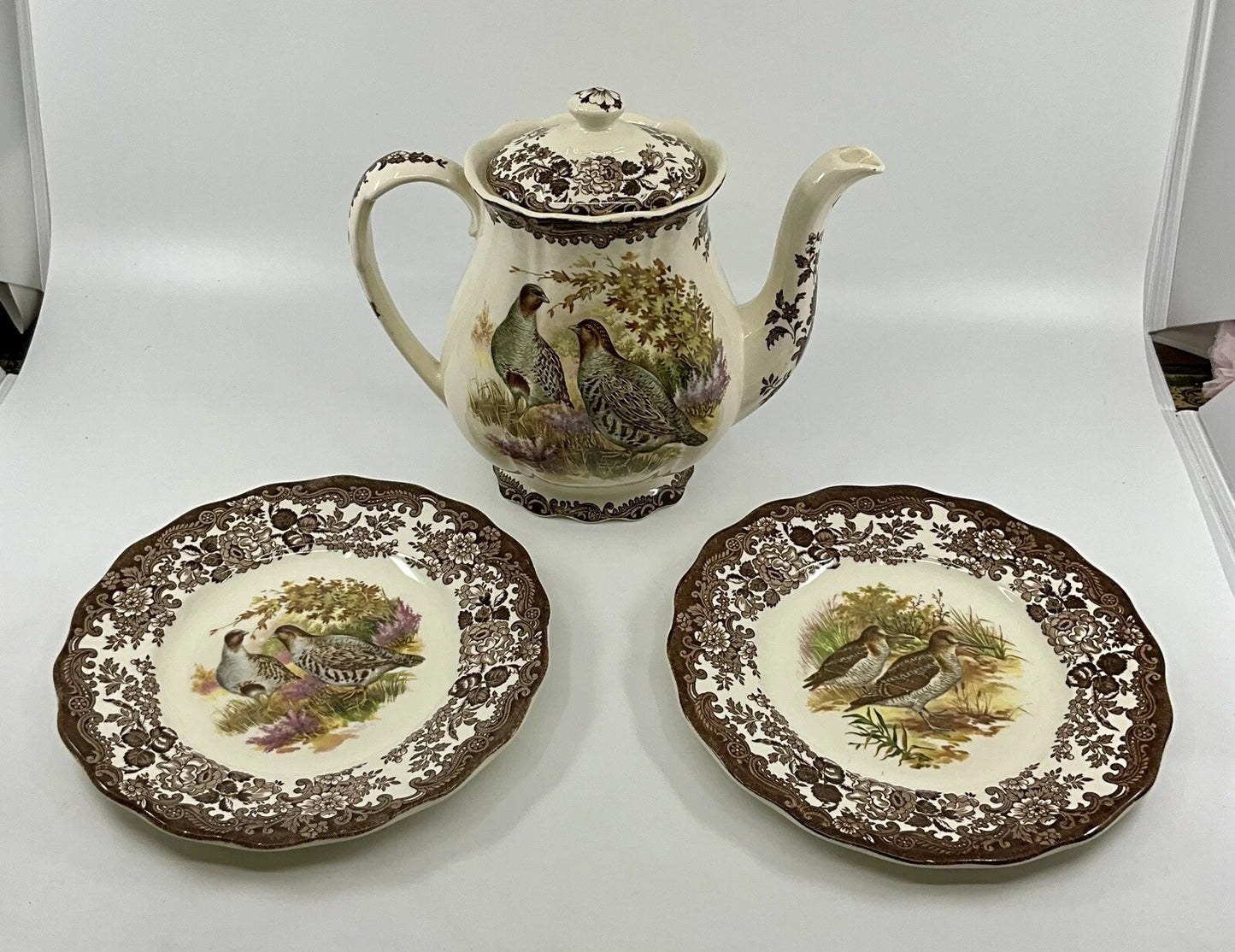 ROYAL WORCESTER PALISSY GAME SERIES 16 PIECE COFFEE SET SH21