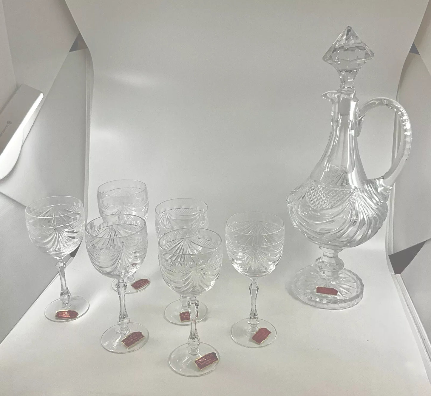 FABULOUS FRENCH CUT LEAD CRYSTAL 20 PIECE WHITE/RED/CHAMPAGNE AND CLARET JUG