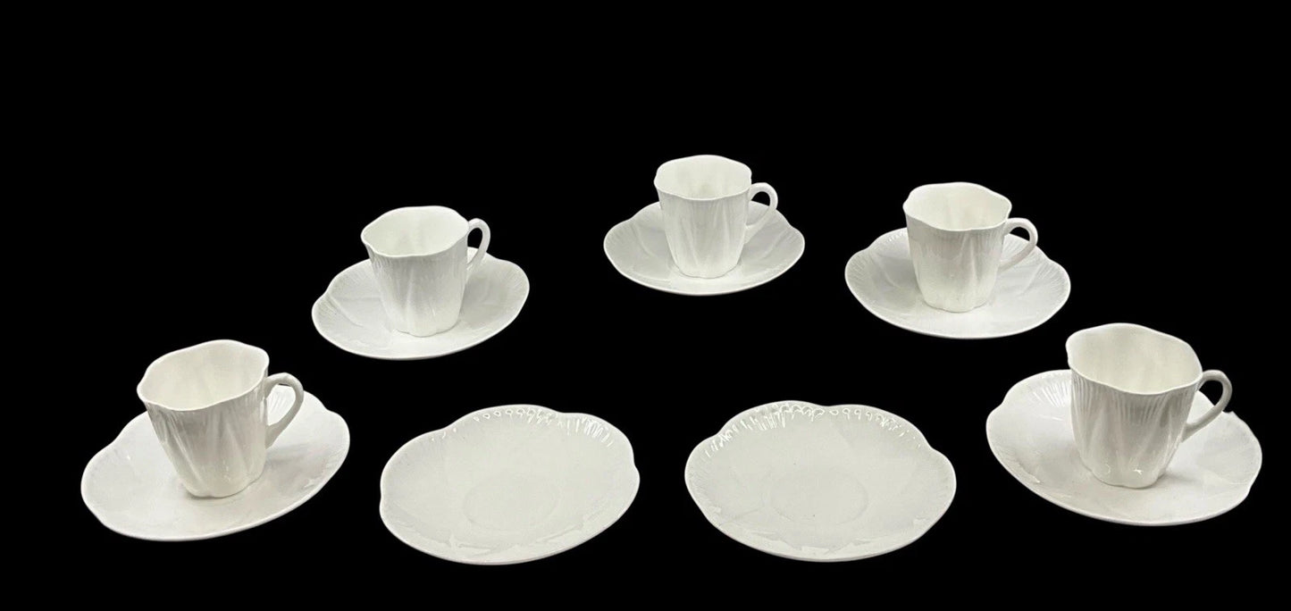 SHELLEY ART DECO DAINTY WHITE 35 PIECE BREAKFAST SET INC.COFFEE POT SH81