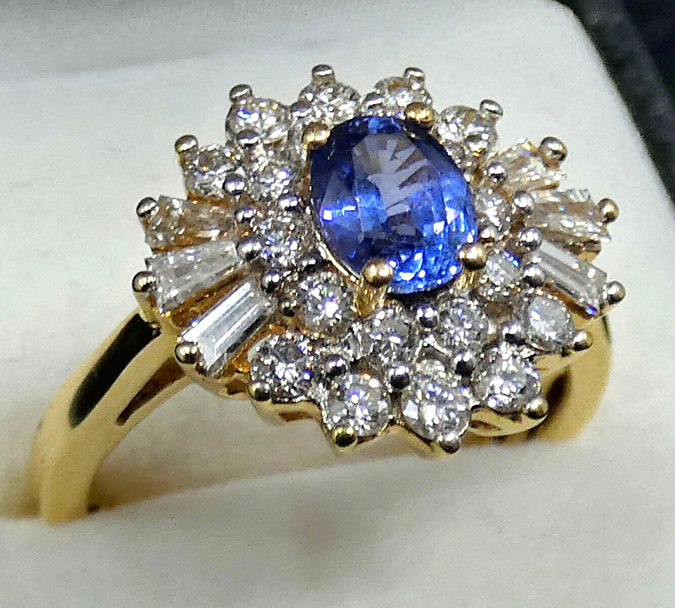 Sapphire Diamond Ring 1.76 Carats Designer Cluster 18ct Yellow Gold Ba237