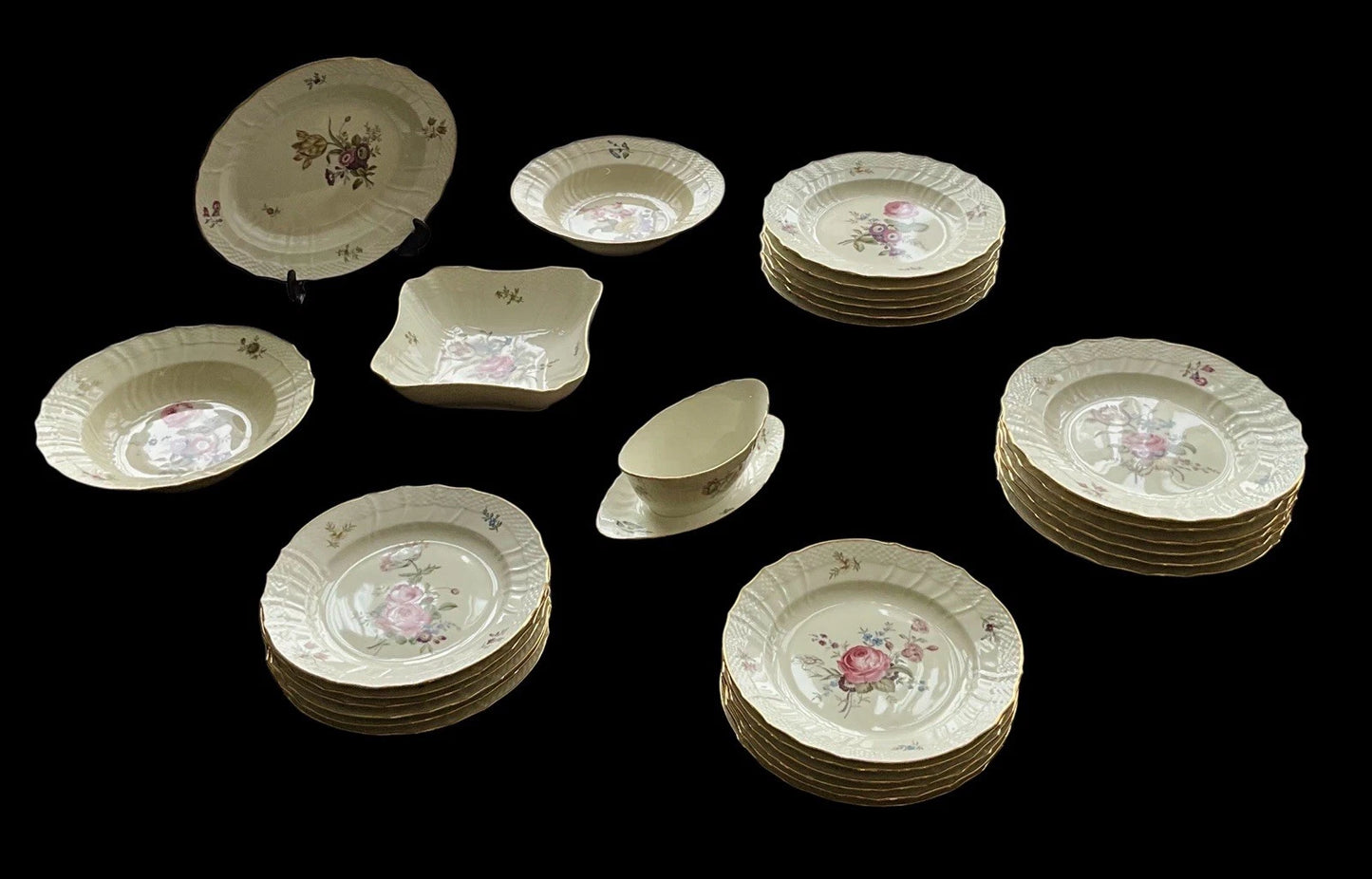 VINTAGE ROYAL COPENHAGEN FRIJSENBORG 29 PIECE DINNER SET SH90