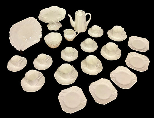 SHELLEY ART DECO DAINTY WHITE 35 PIECE BREAKFAST SET INC.COFFEE POT SH81