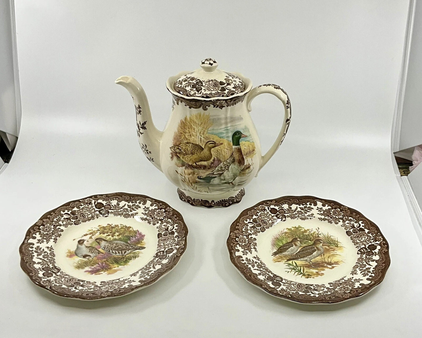 ROYAL WORCESTER PALISSY GAME SERIES 16 PIECE COFFEE SET SH21