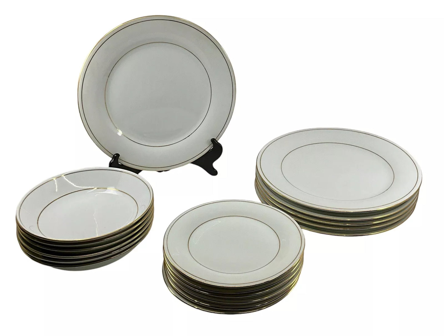 CROWN MING JIAN SHIANG FINE. BONE CHINA 34 PIECE DINNER / TEA SET SH83