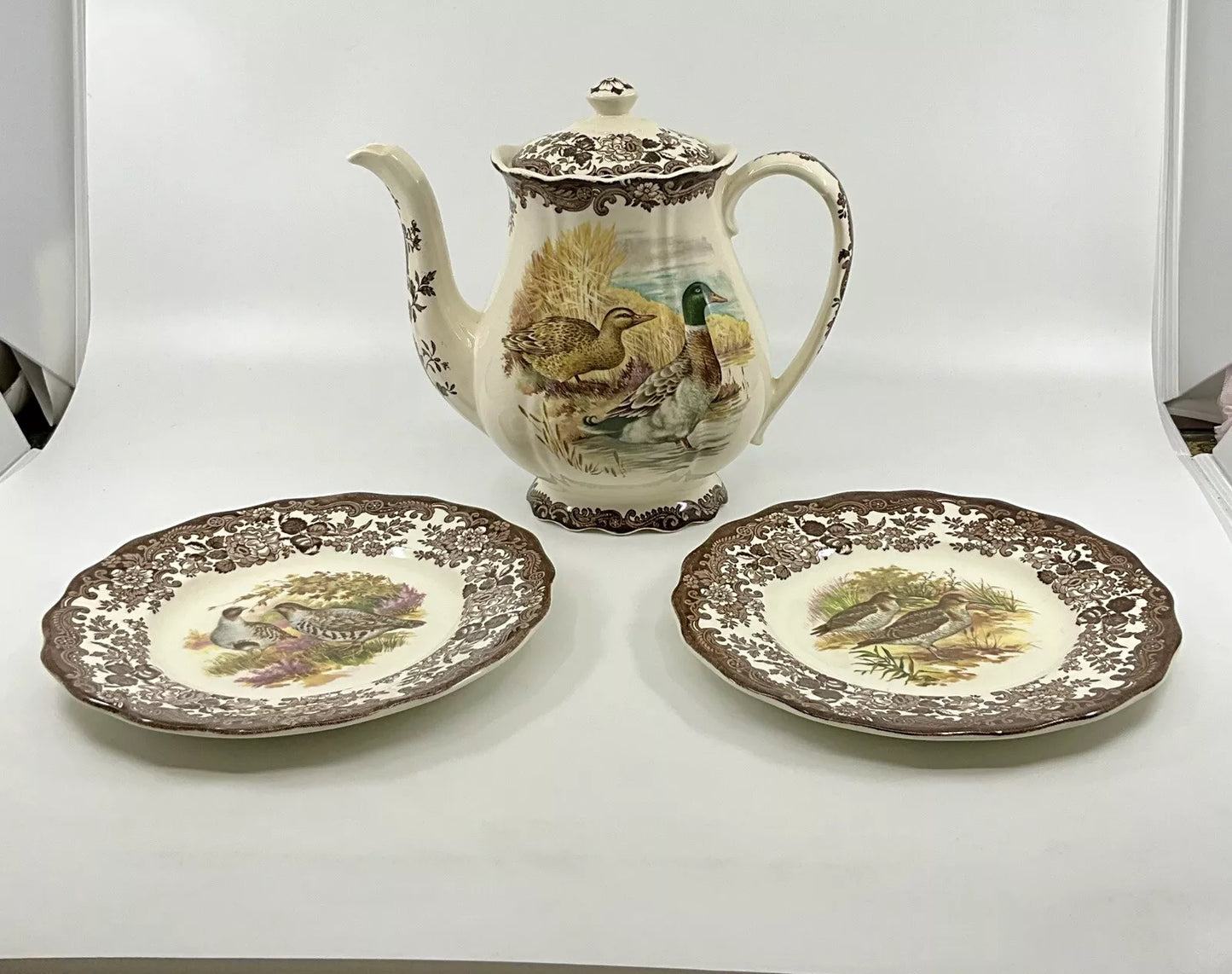 ROYAL WORCESTER PALISSY GAME SERIES 16 PIECE COFFEE SET SH21