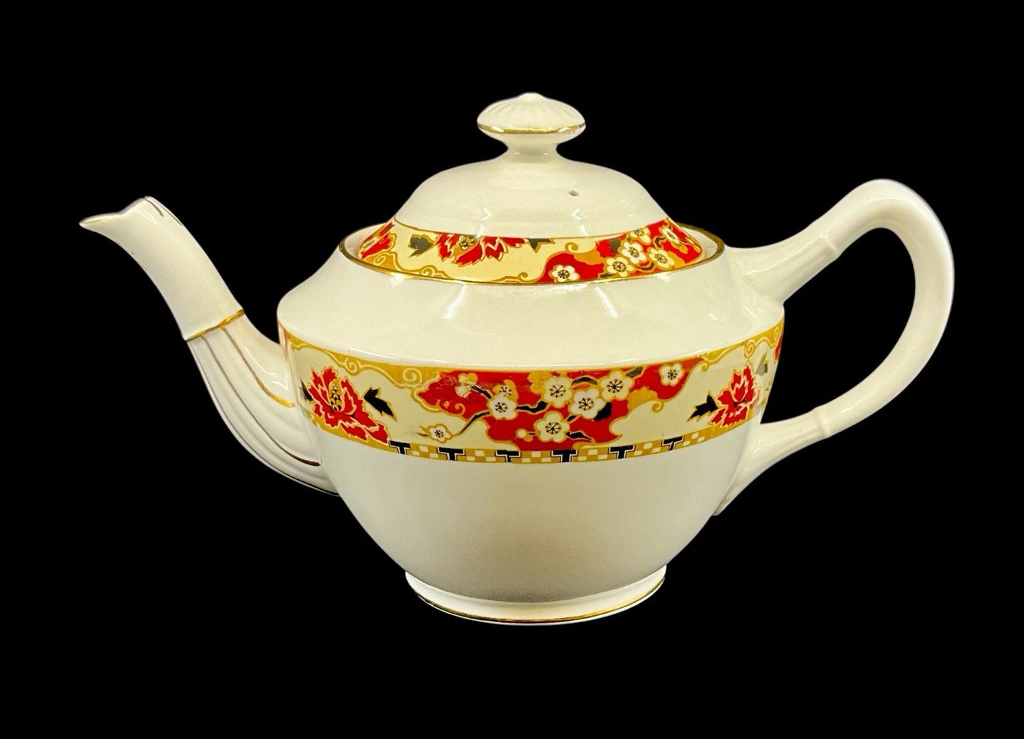 Share ANTIQUE 1920S ROYAL ALBERT CROWN CHINA HAWTHORNE 35 PIECE TEA SERVICE SH22