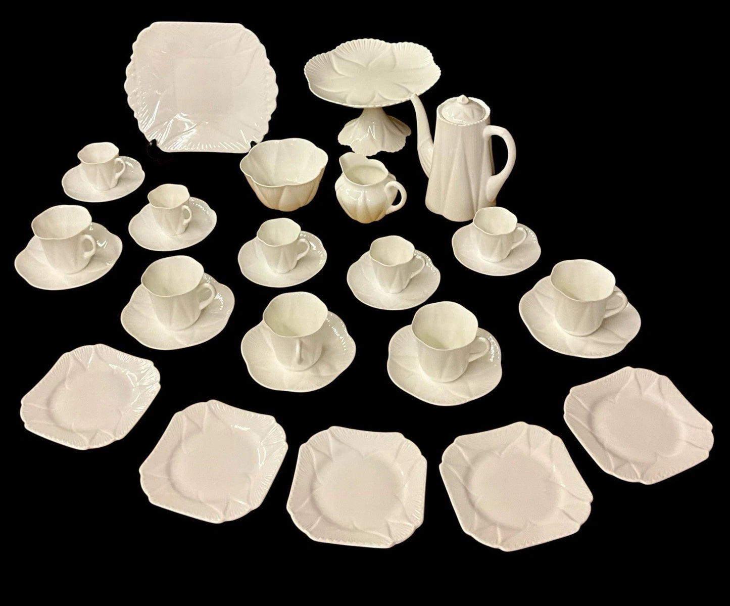 SHELLEY ART DECO DAINTY WHITE 35 PIECE BREAKFAST SET INC.COFFEE POT SH81