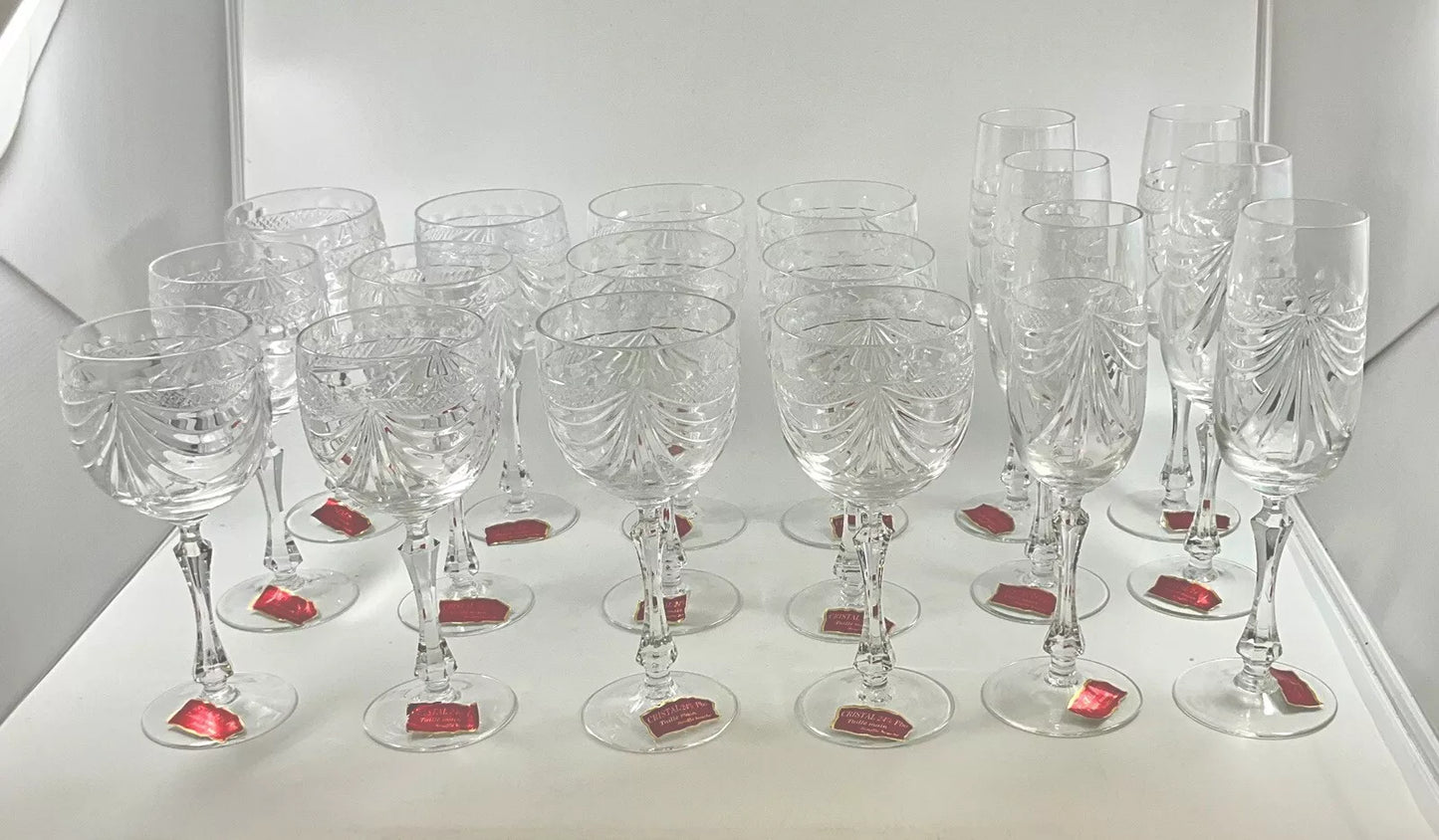FABULOUS FRENCH CUT LEAD CRYSTAL 20 PIECE WHITE/RED/CHAMPAGNE AND CLARET JUG