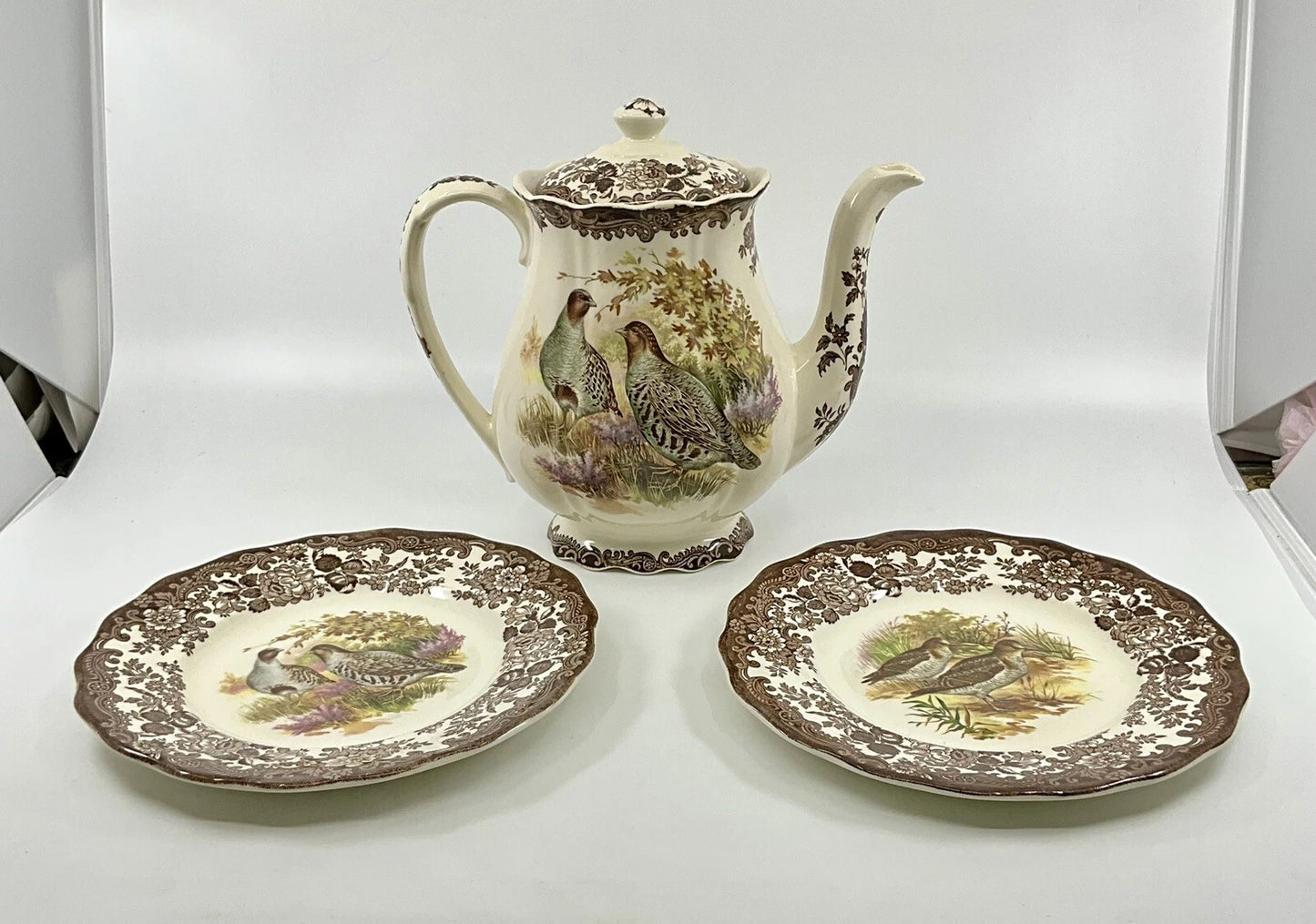 ROYAL WORCESTER PALISSY GAME SERIES 16 PIECE COFFEE SET SH21
