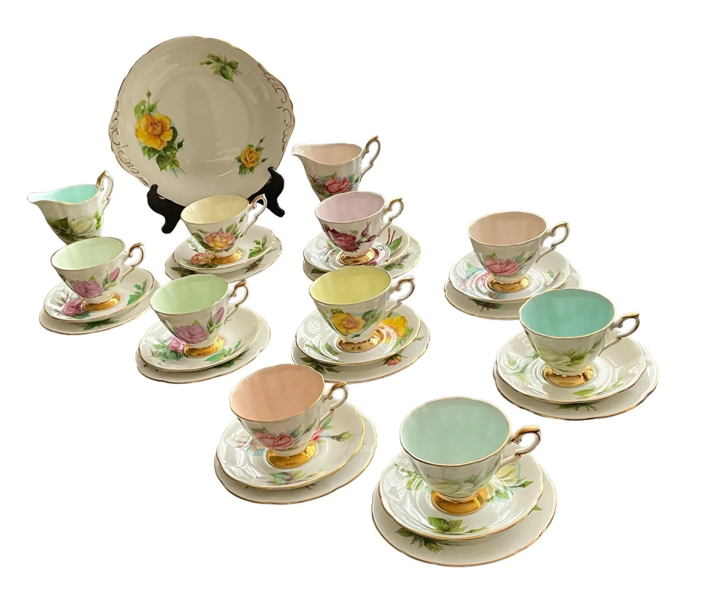 PARAGON WORLD FAMOUS ROSES 30PIECE SET BY HARRY WHEATCROFT SH116